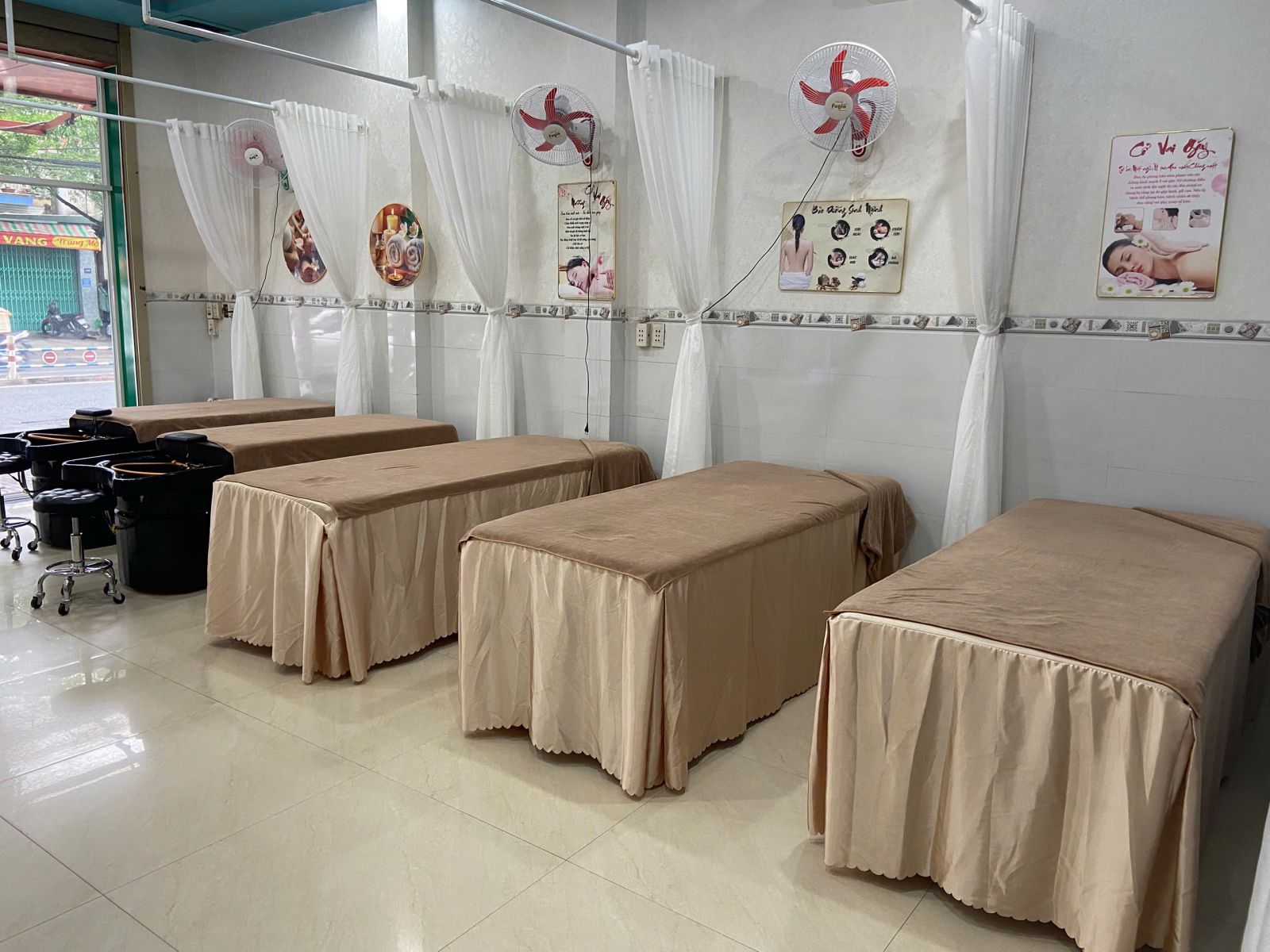 Đau Thắt Lưng Eo Hố Nai